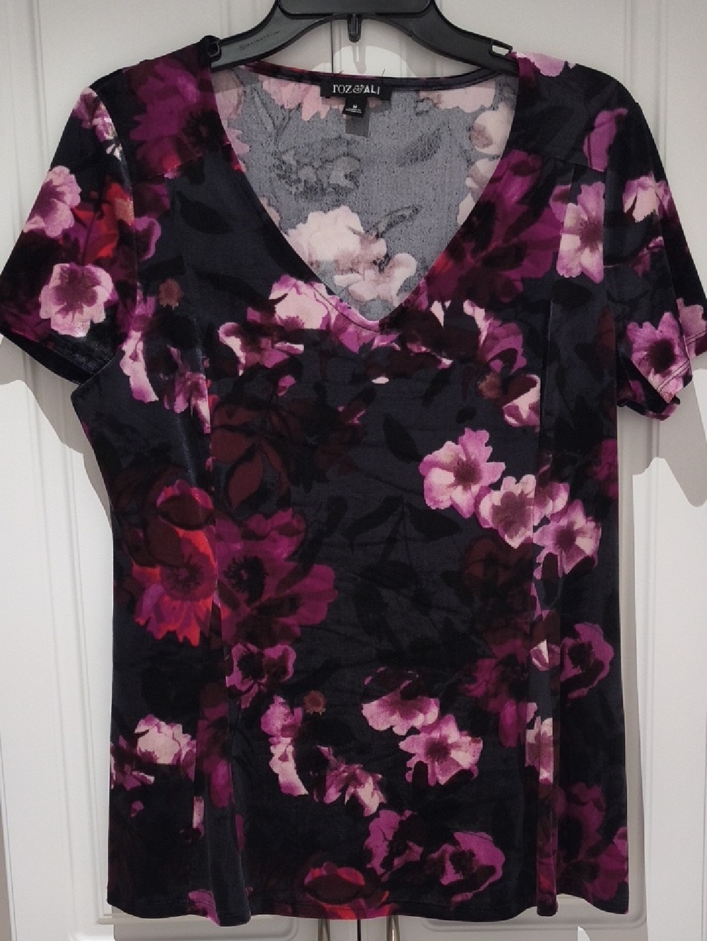 New Black and Burgundy Velveteen Short-Sleeve Stretchy Top